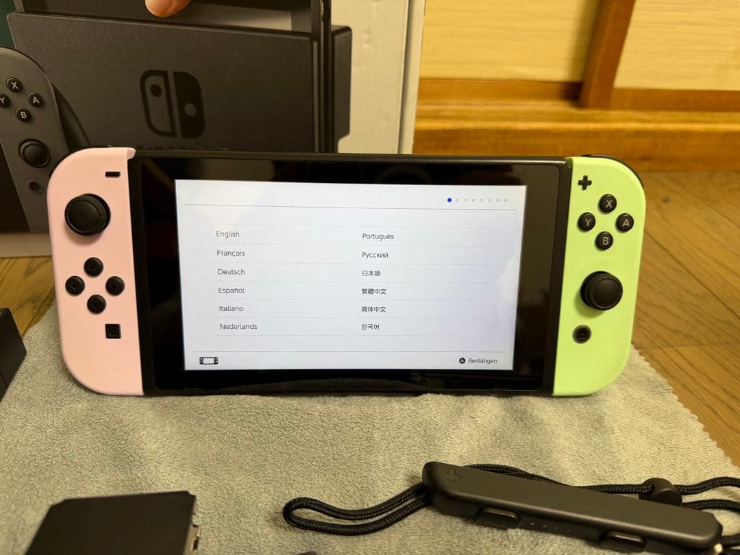 Nintendo Switch本体　32GB SDカード付き