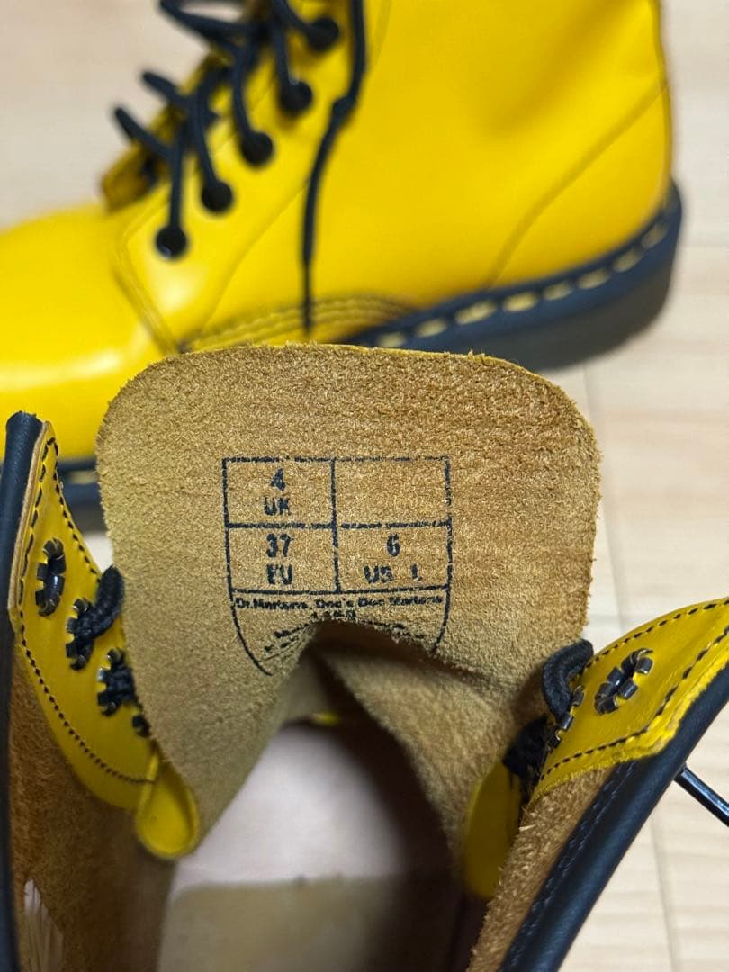 Dr. Martens イエロー　ブーツ