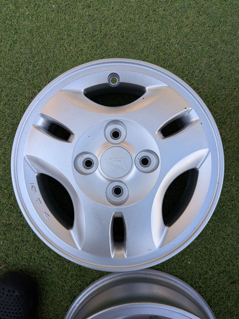 13インチ4.5J 4穴 PCD100 +45 ダイハツ純正ホイール4本セット