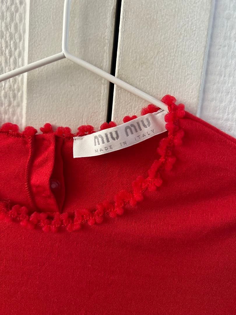 MIU MIU 赤 半袖Tシャツ フリル付き