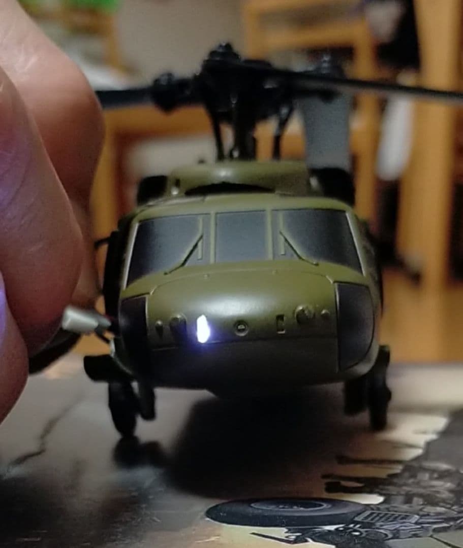 ラジコンヘリ　Xk-k170 Black hawk