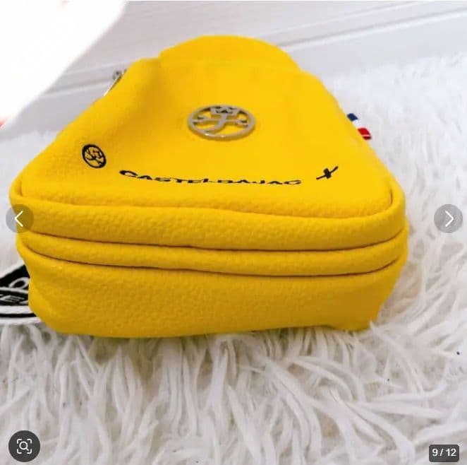 ボディバック　ロゴ　レザー 美品　カステルバジャック