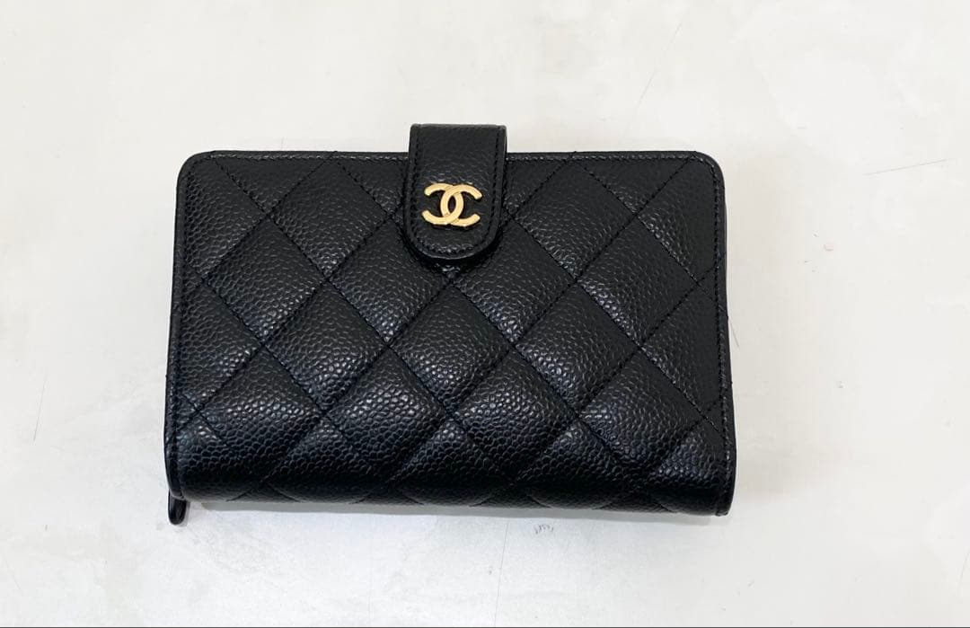 CHANEL マトラッセブラック 二つ折り財布