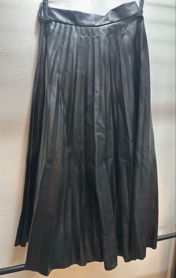 MM6 Maison Margiela フェイクレザー プリーツスカート