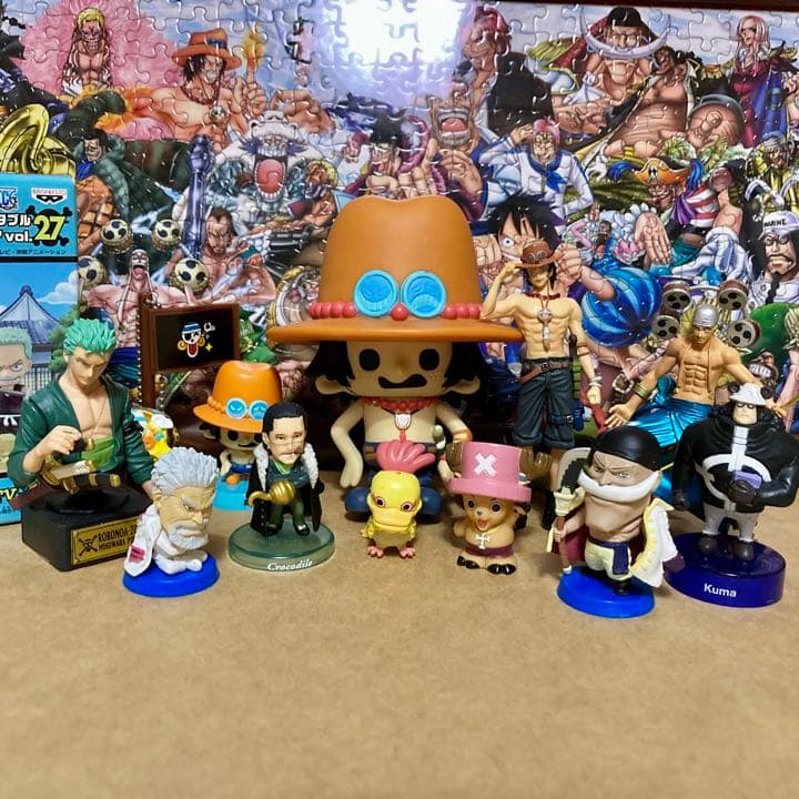ONE PIECE　大量まとめ売り（漫画　グッズ100点以上）