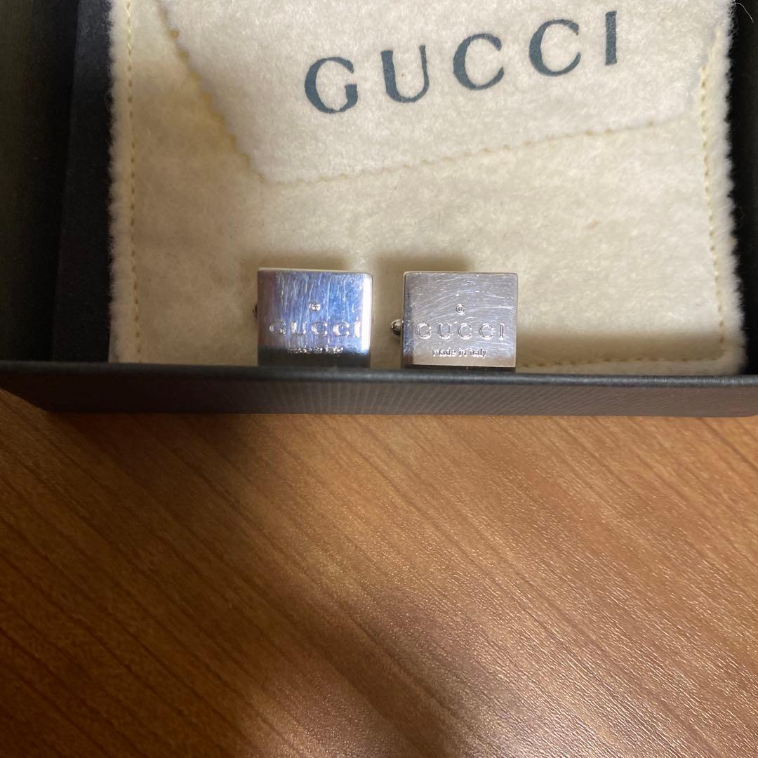 グッチ　シルバー 925カフス　箱付き　カフリンクス　ボタン　冠婚葬祭ビジネス