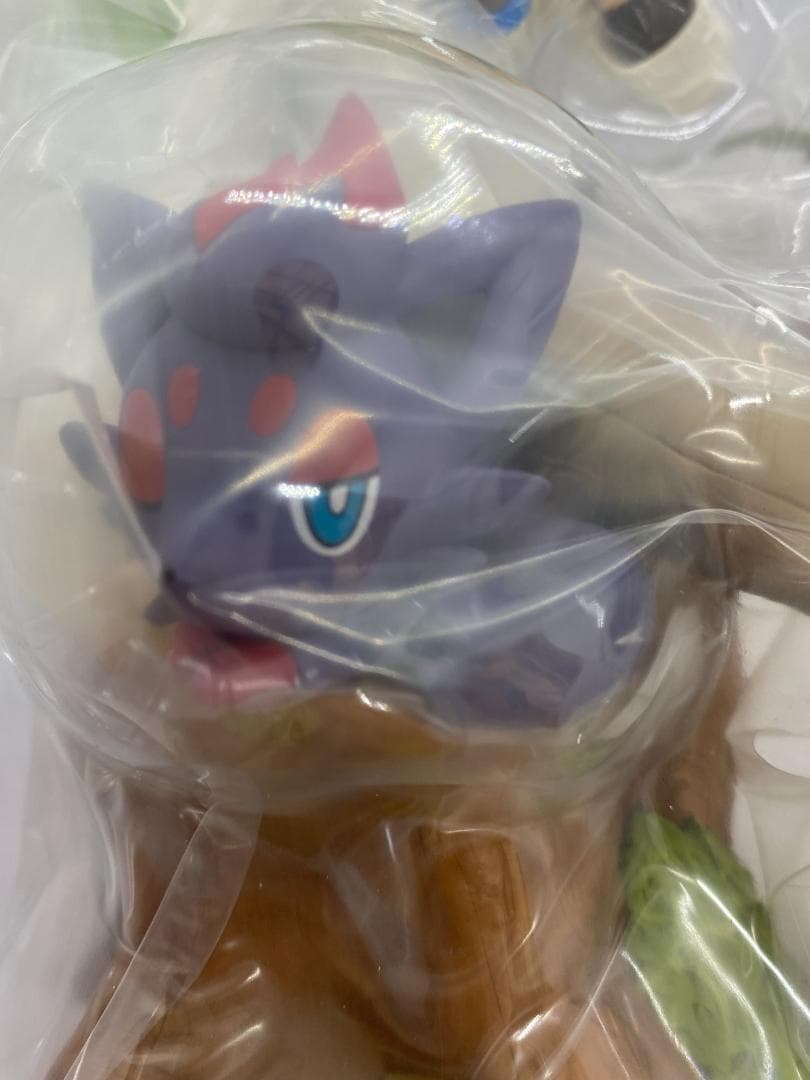 ポケモンセンターフィギュア N＆ゾロア ブラック・ホワイト　KOTOBUKIYA