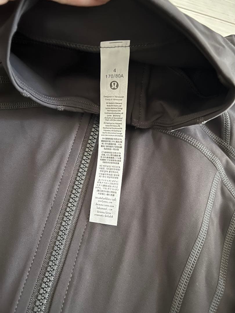 Lululemon ブラック ジャージ ジャケット サイズ4