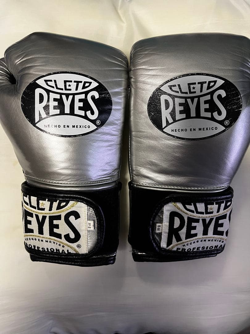 CLETO REYES ボクシンググローブ シルバー　８オンス