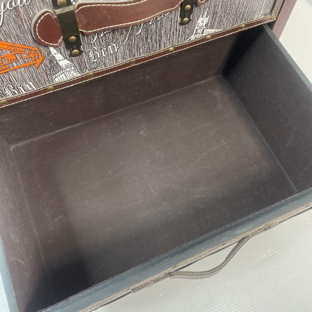 【美品】アンティークビンテージ調レザートランクチェスト三段洋タンス収納