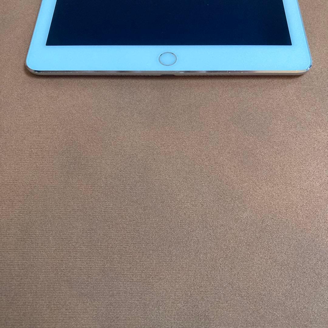 404【早い者勝ち】iPad Air2 第2世代 32GB ドコモ☆