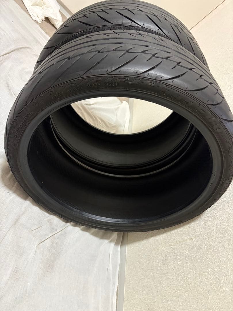 送料込即納FINALIST 595EVO 255/30R20 24年 2本バリ溝