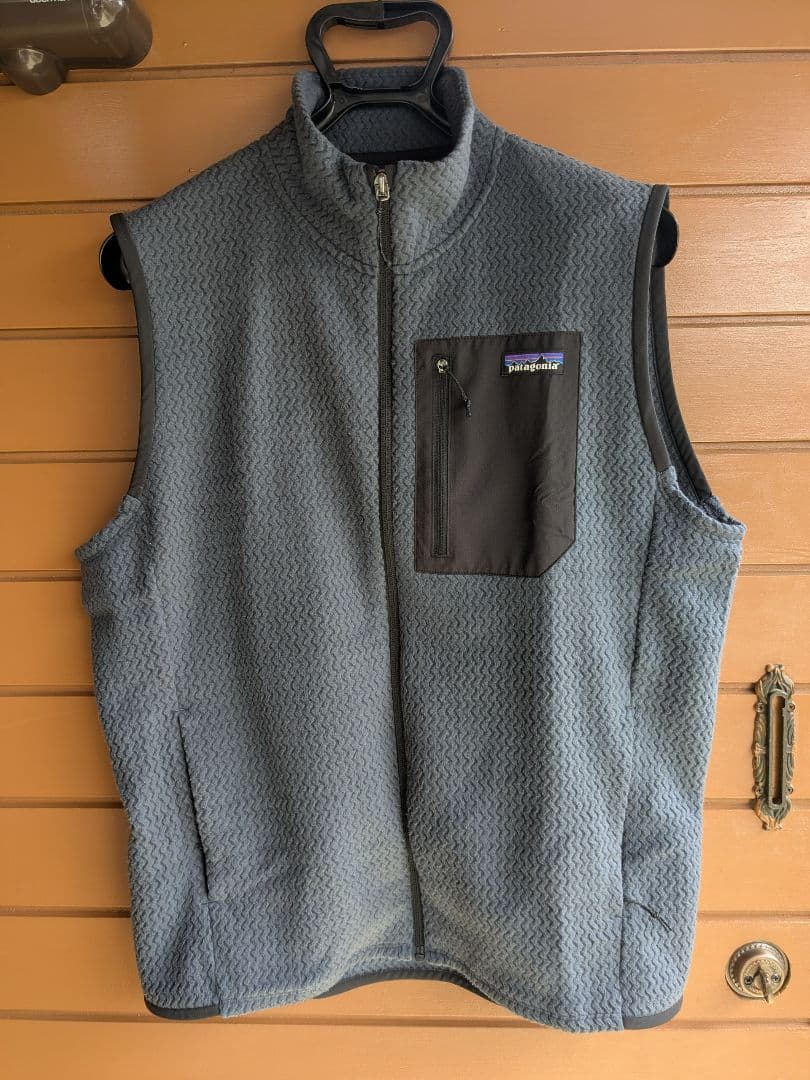 Patagonia メンズ　Ｒ1 エア　ベスト　Mサイズ　SMDB