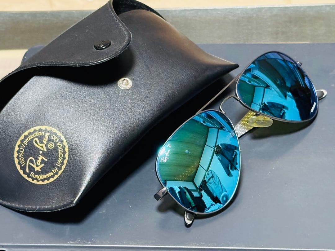 Ray-Ban アビエーター サングラス 青レンズ