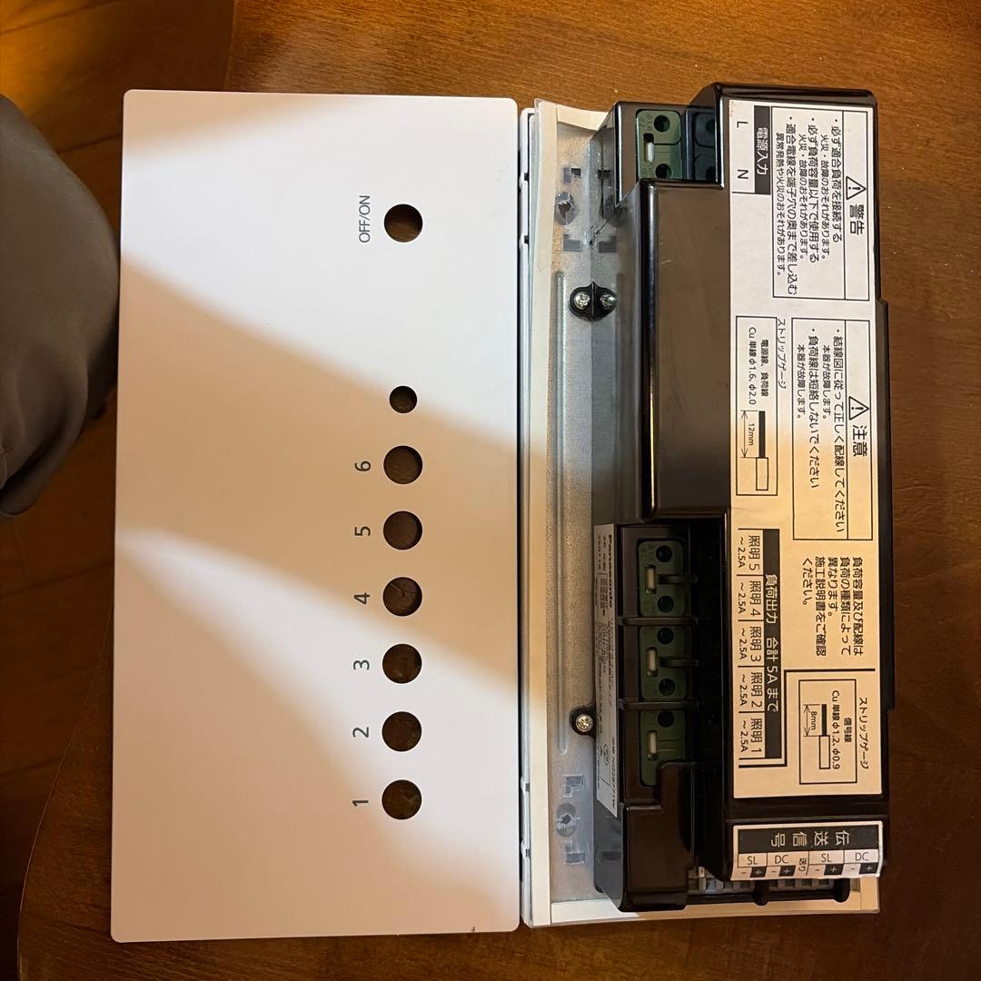 Panasonic NQ 28771W リビングライコン