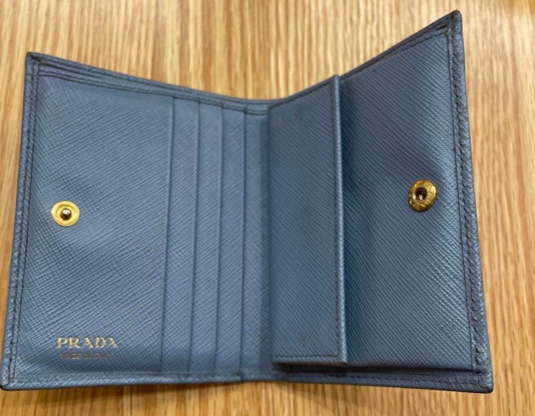 PRADA 2つ折り財布 箱付き