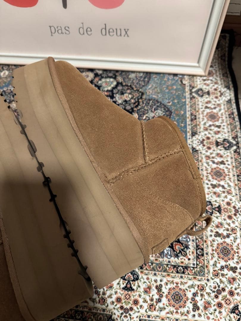 ugg クラシックウルトラミニプラットフォーム