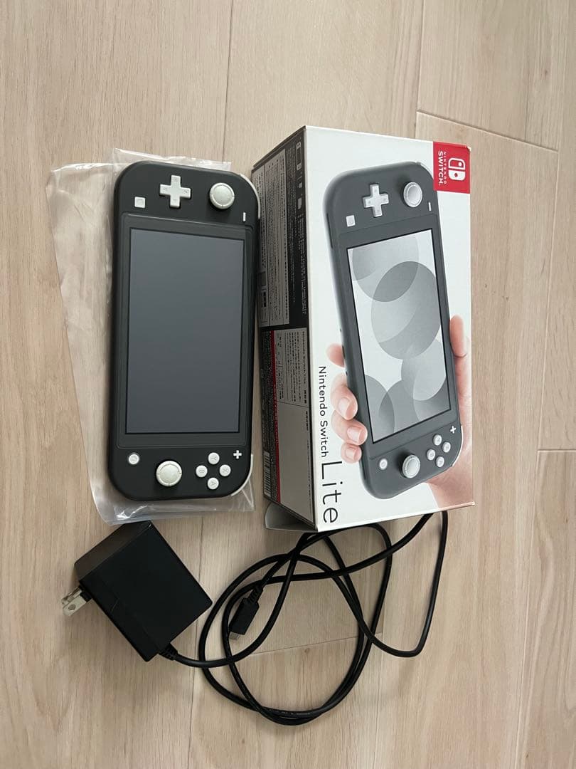 【良品】ニンテンドー Switch Lite ダークグレー　本体　動作確認済み
