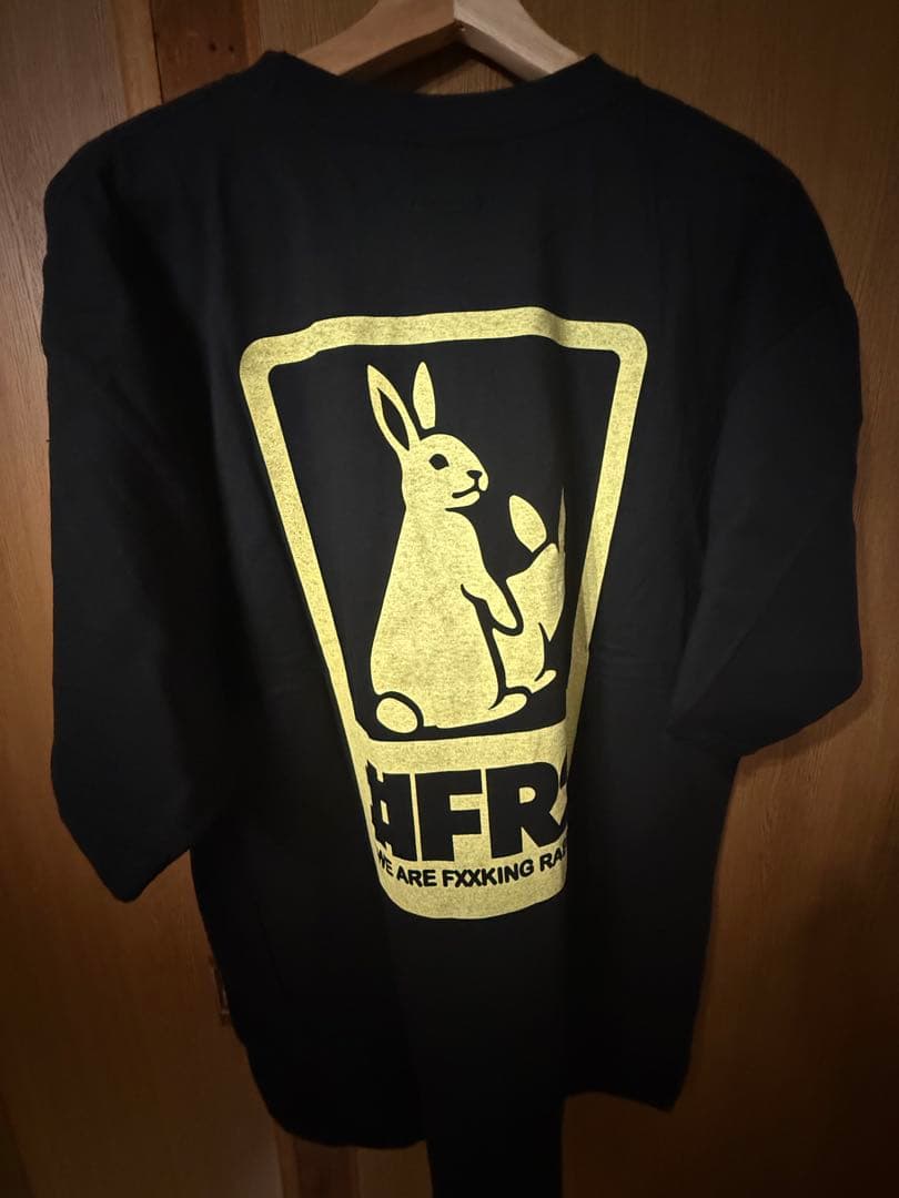 新品FR2 ブラック プリントTシャツ