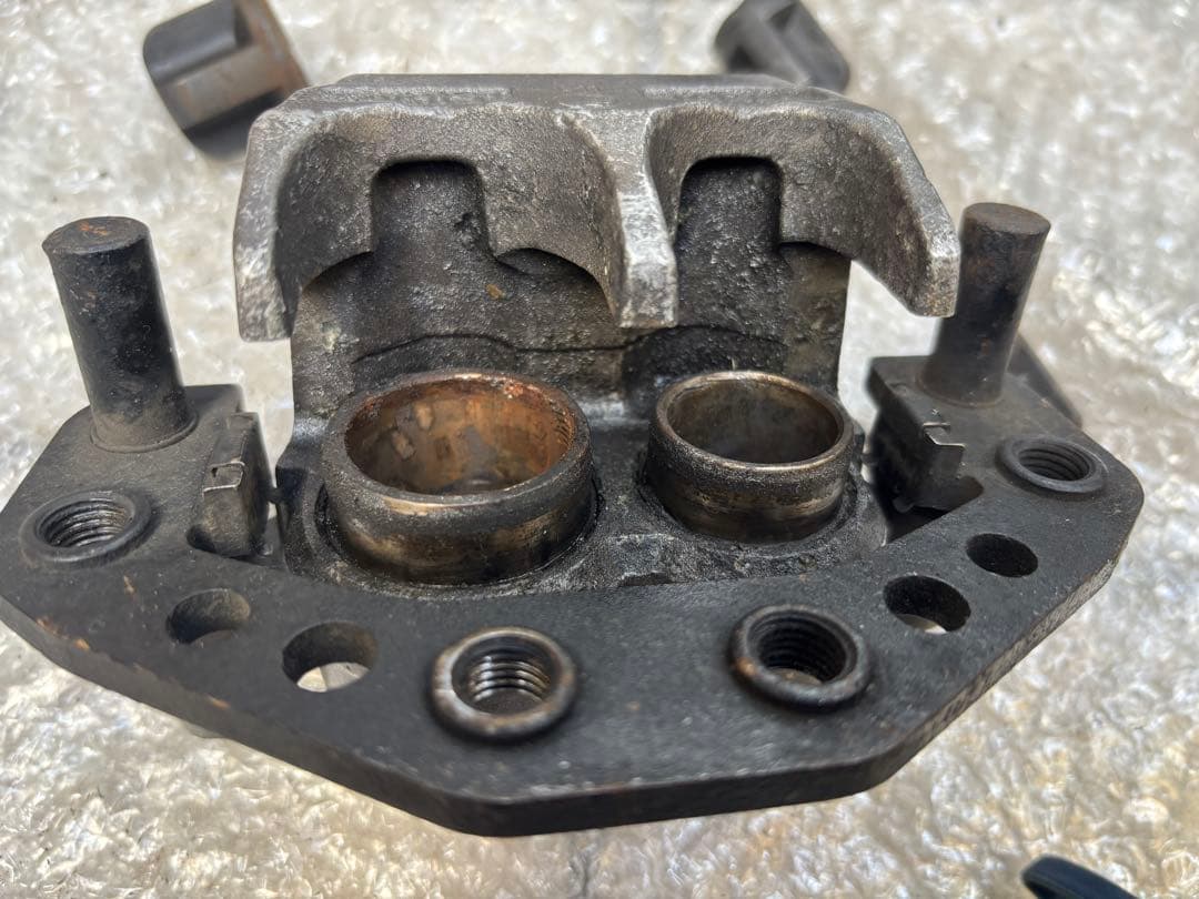 カワサキ　Kawasaki ZRX400 前期　純正　フロントブレーキキャリパー