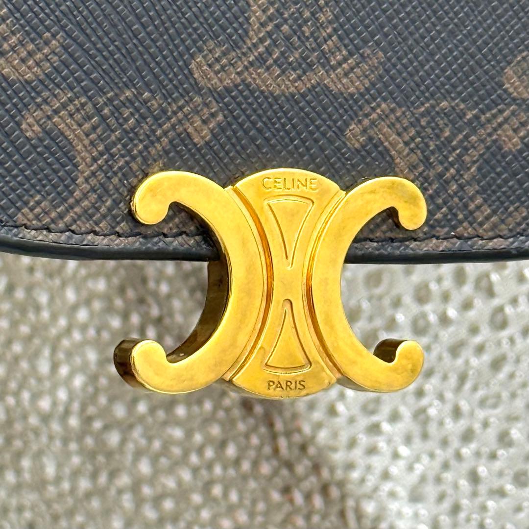 極上美品✨CELINE セリーヌ トリオンフ コンパクト ブラウン 財布 P86