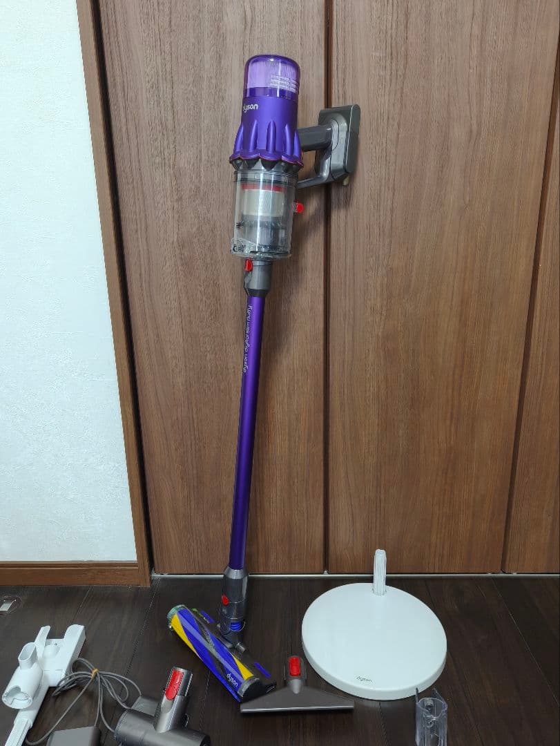 Dyson デジタルスリムフラフィsv18