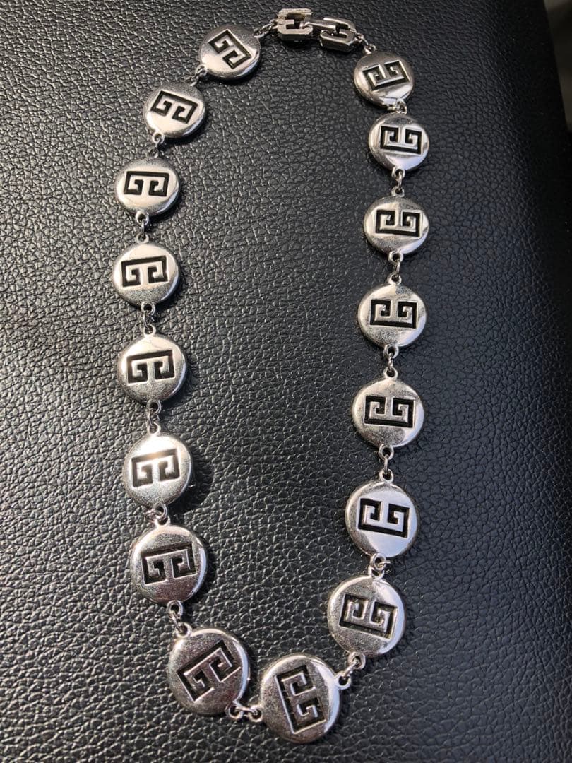アクセサリー Vintage GIVENCHY Logo Coin Necklace