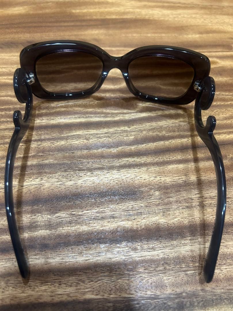 【値下げ中】PRADA サングラス ケース付き