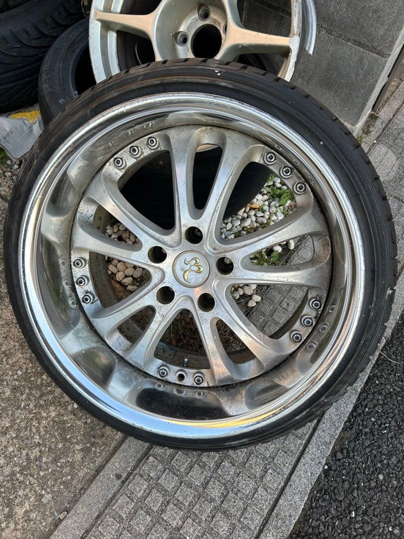 work ベルサリオ　18インチ 10j＋24 ２本