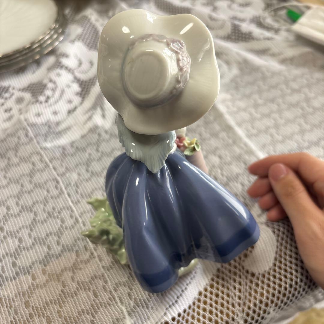 少女の陶器像　LLADRO リヤドロ　置物　陶器
