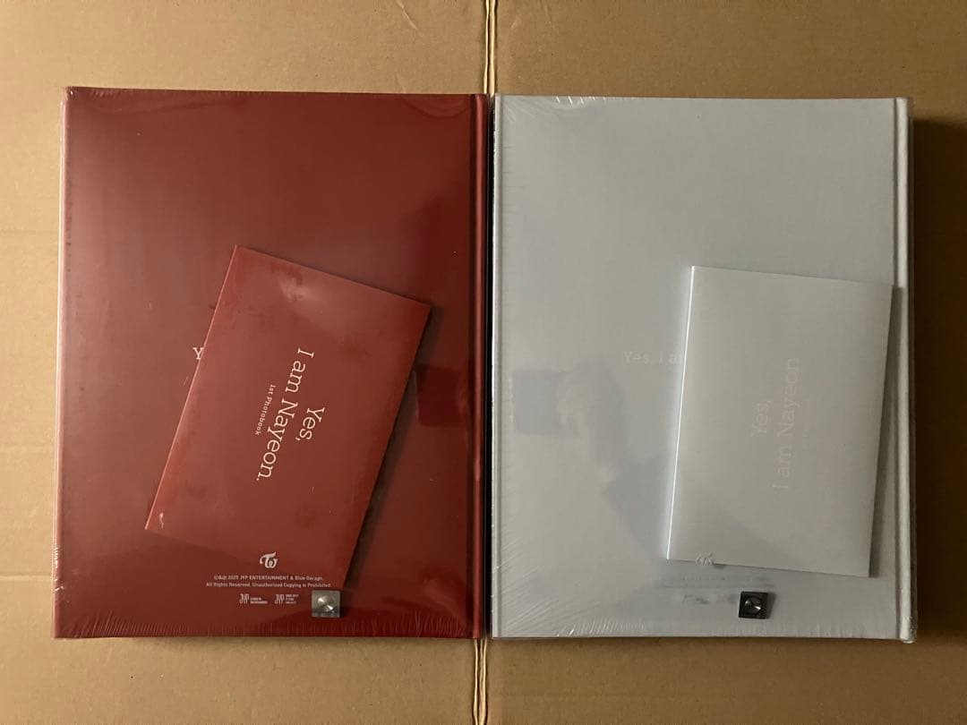 【新品未開封】ナヨン ソロ写真集 Yes, I am Nayeon.　2種セット