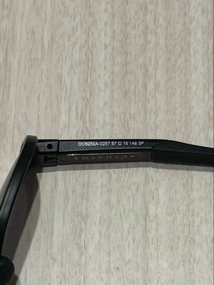 オークリーサングラス　ACTUATOR
