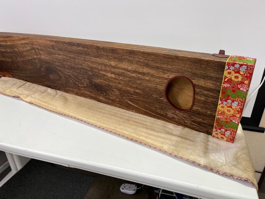 琴　お琴　箏　すだれ彫り　和楽器　13弦　花柄装飾　並甲　くり甲　f721