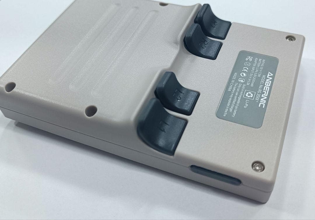 【新品】AMBERNIC RG35XX 2024 グレー【定番エミュ機】