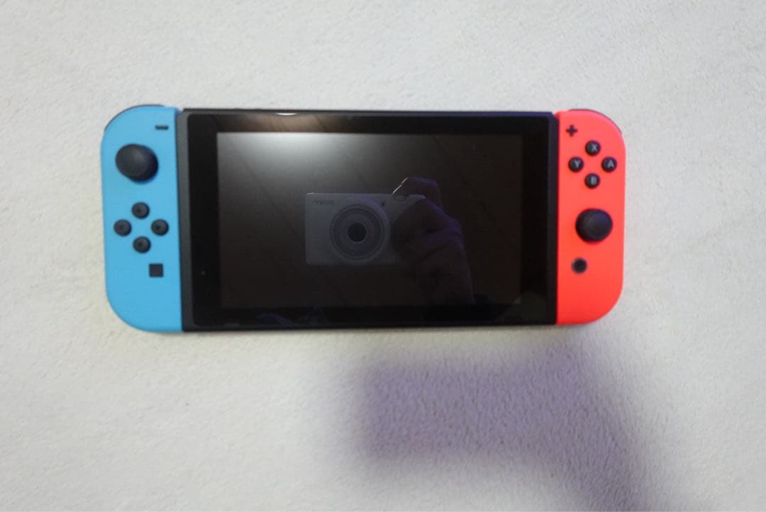 Nintendo Switch 本体+マリオカート8DELUXEカセット付き