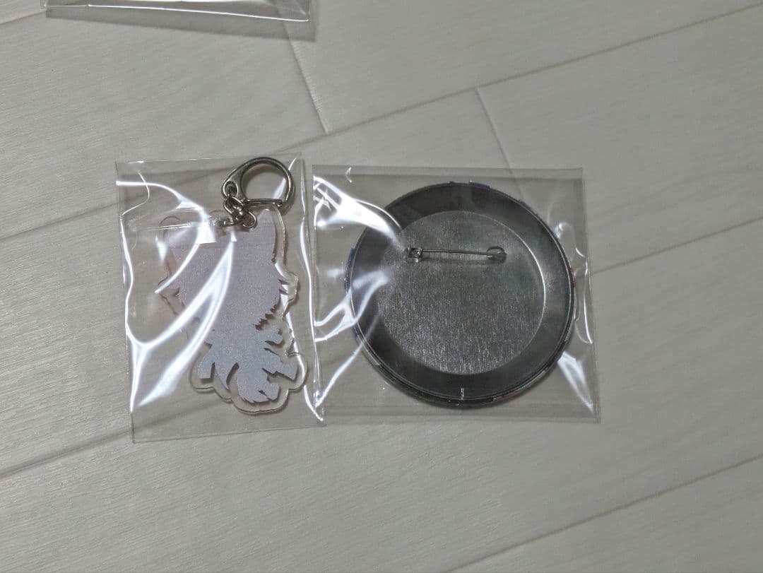 すとぷり　莉犬　Realize　CD　缶バッチ　アクリルキーホルダー