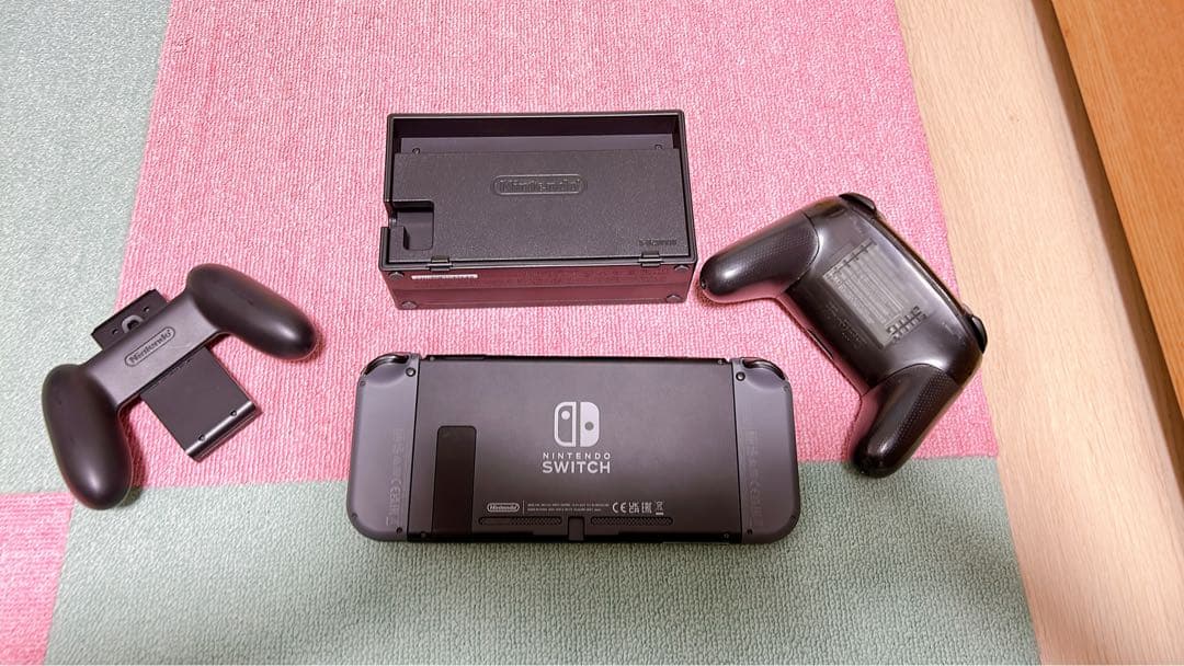 Nintendo Switch 本体＋プロコン＋ソフト2本すぐ遊べるフルセット
