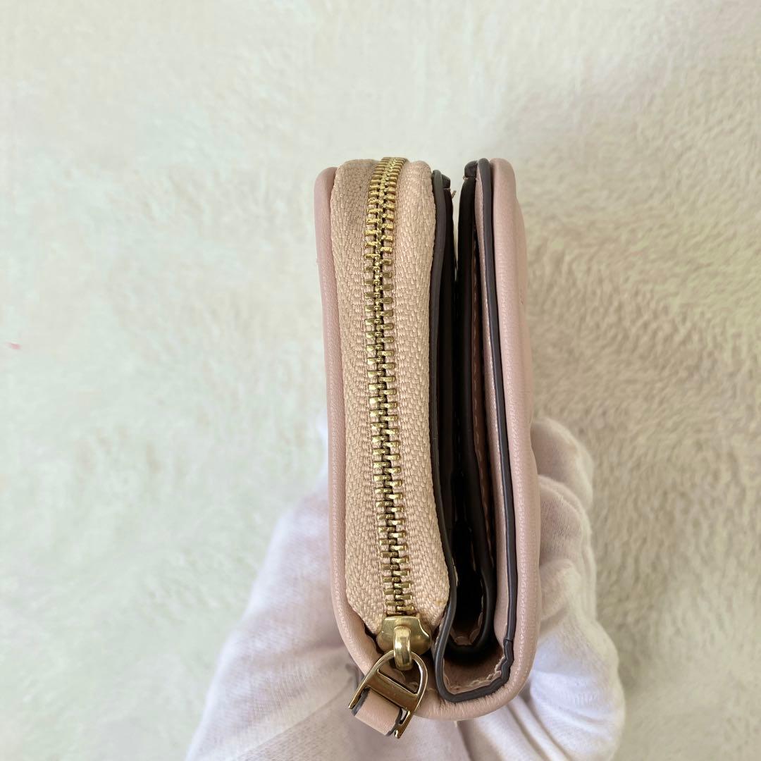 【美品】 TORY BURCH 2つ折り財布 レザー キルティング ピンク
