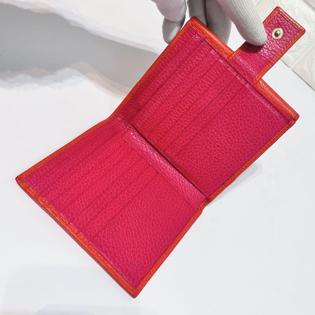 【美品】GUCCI グッチ スウィング ロゴ刻印 レザー 二つ折り財布