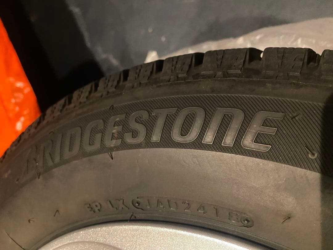専用balminum 185/65R15 ホイール付タイヤスタッドレス4本セット
