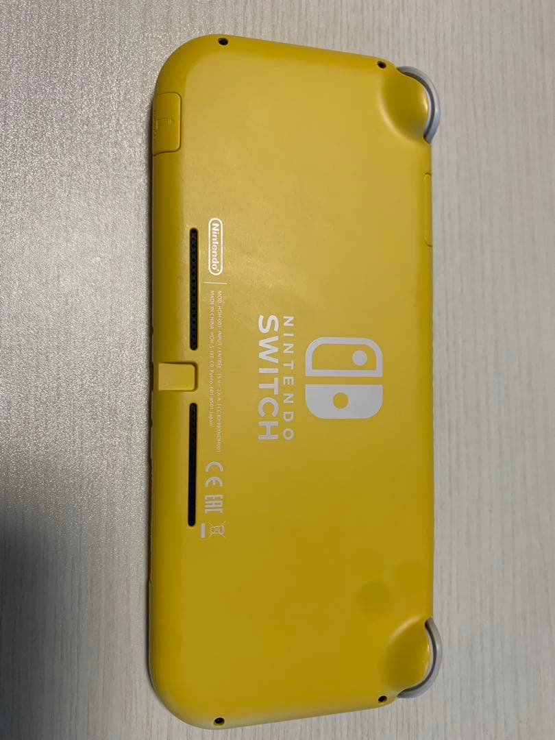 Nintendo Switch Lite イエロー ポケモンケース付き