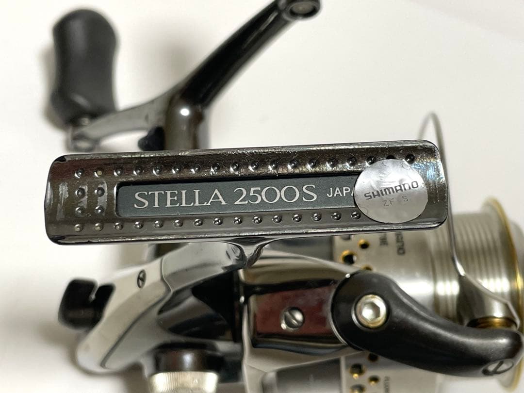 01 STELLA FW2500S-DH スピニングリール