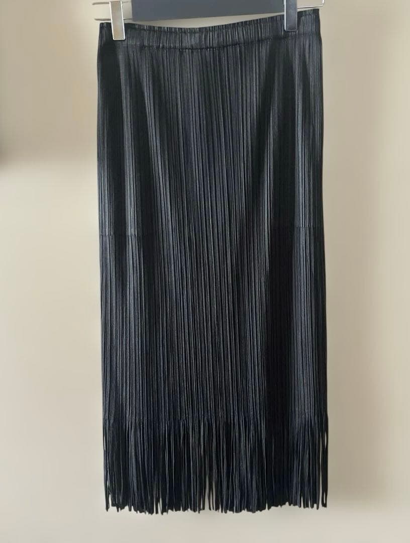 【未使用】PLEATS PLEASE ISSEY MIYAKE黒スカートフリンジ