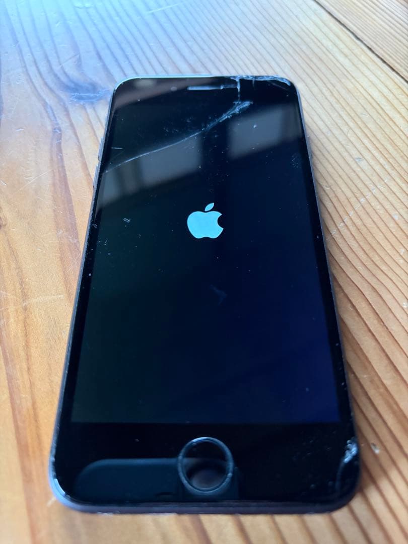 スマートフォン本体 iPhone8 64G