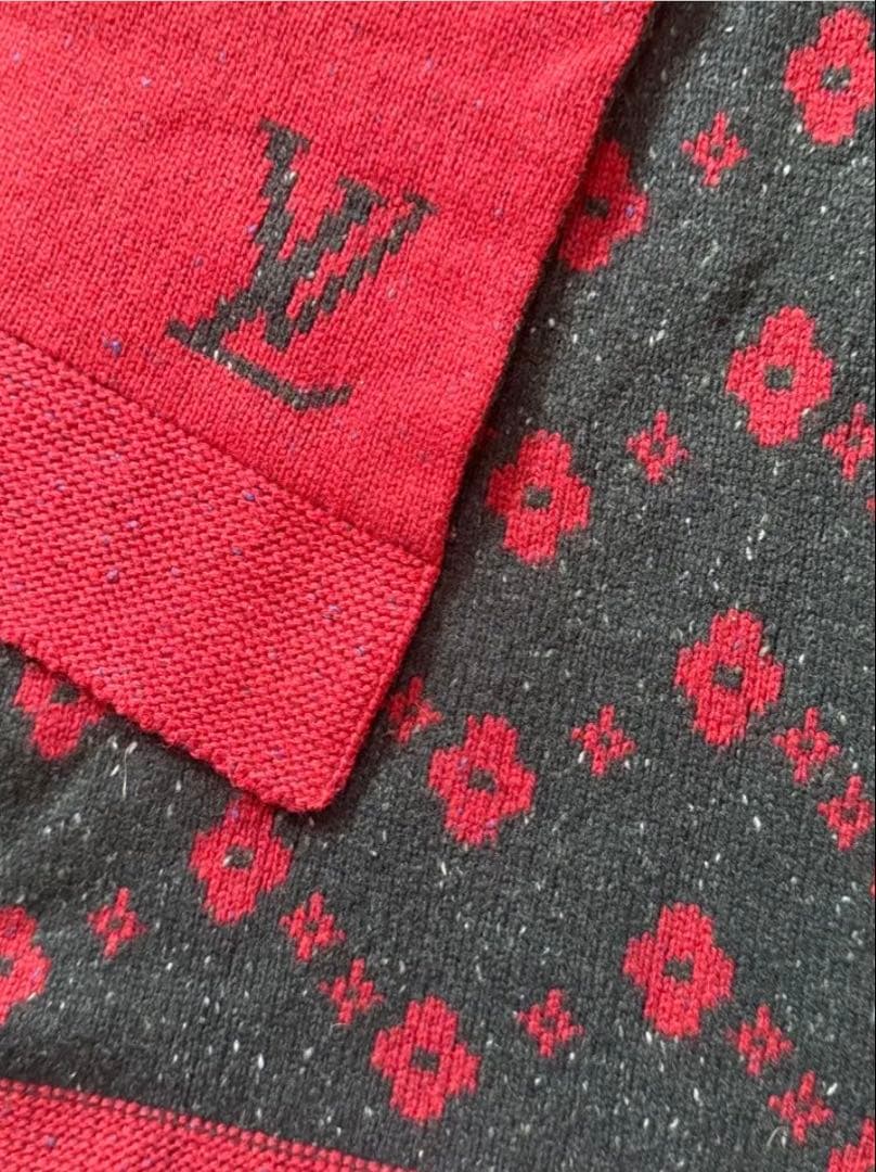 レア！Louis Vuitton 赤 マフラー