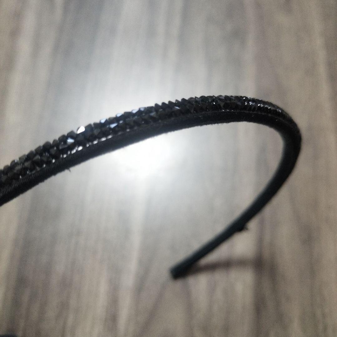 新品　コンプレックスビス　黒 グリッター ヘアバンド