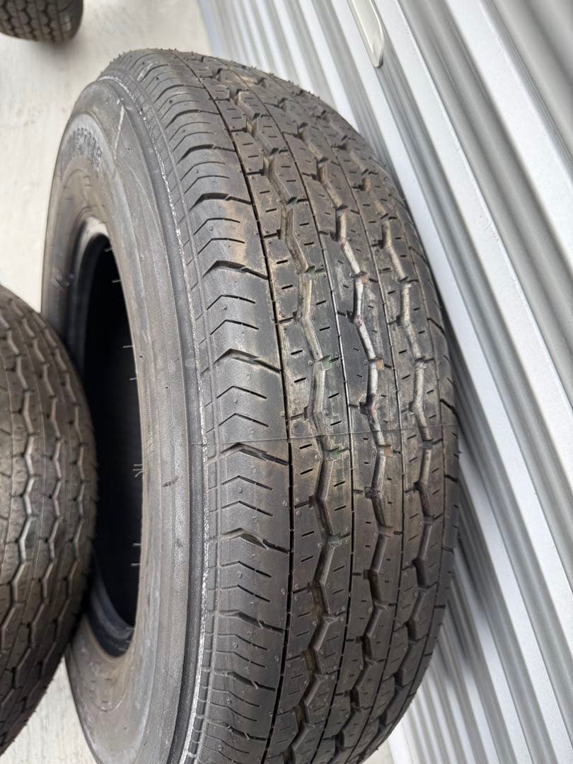 BRIDGESTONE 195/80R15 純正 タイヤ 4本セット 新車外し