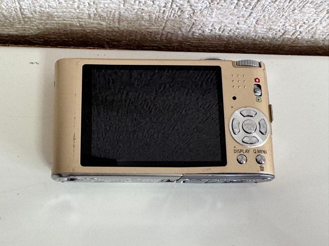 Panasonic LUMIX DMC-FX60 ゴールド