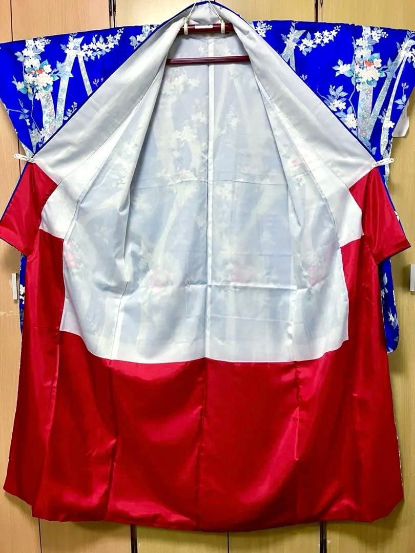 振袖　鮮やか濃青　成人式　着物　袷 紺　144〜159㌢銀　豪華華やか地紋　美品