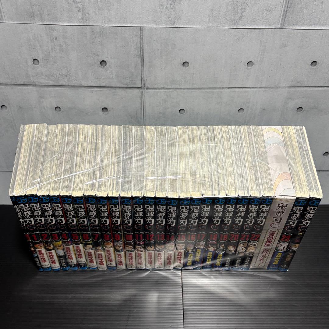 鬼滅の刃 全巻セット 1-23巻 22巻同梱版 缶バッチセット 外伝 零巻